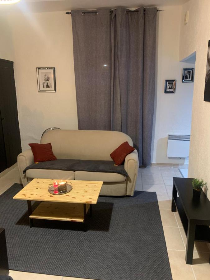 Tres Belle Suite Dans Le Centre Historique Ideale Pour 2 Personnes Orange  Exterior foto